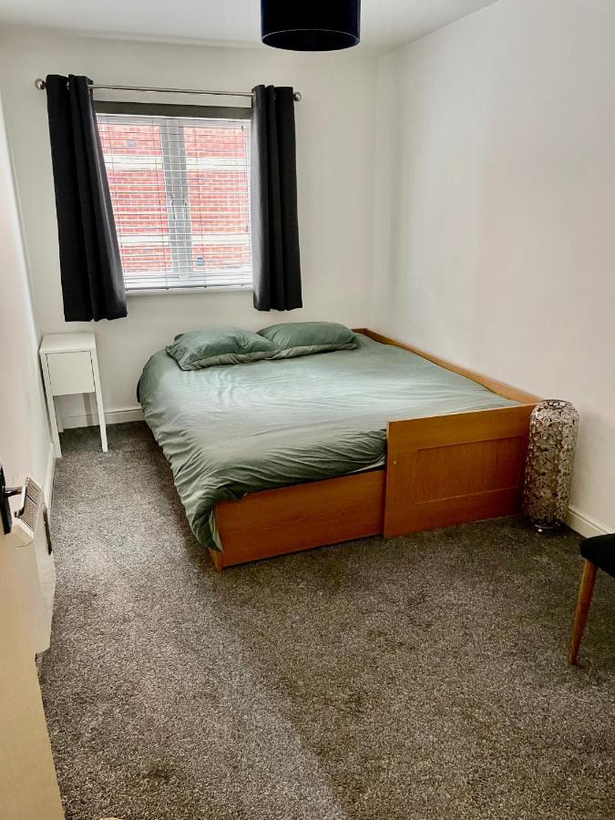 Large 2 Bedroom Apartment, 4 Beds One 1 En-Suite, Free Parking Nr Chelt Elmore And Quays Gloucester Exterior foto